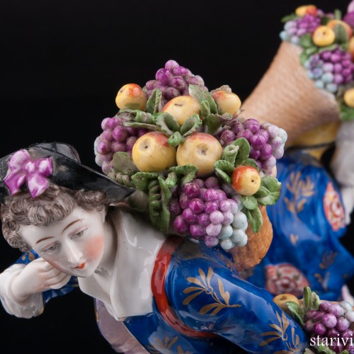 Пара с корзинами фруктов, Sitzendorf, Германия, пер. пол. 20 в