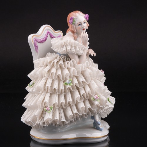 Девушка на стуле, кружевная, Sitzendorf, Германия, вт. пол. 20 в