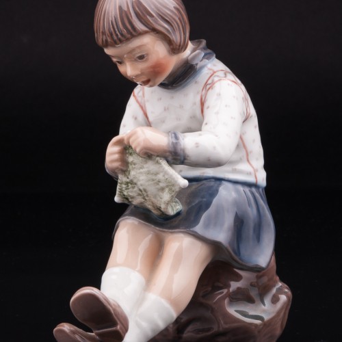 Вяжущая девочка, Dahl Jensen, Дания