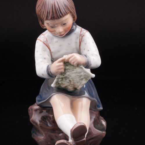 Вяжущая девочка, Dahl Jensen, Дания