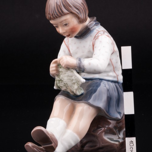 Вяжущая девочка, Dahl Jensen, Дания