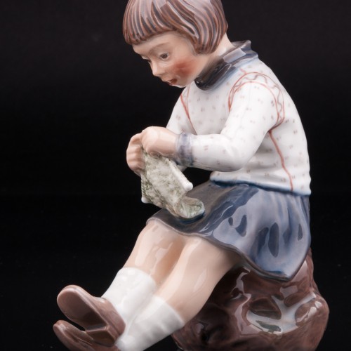 Вяжущая девочка, Dahl Jensen, Дания