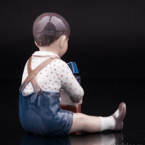 Мальчик играющий с кубиками, Dahl Jensen, Дания