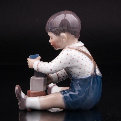 Мальчик играющий с кубиками, Dahl Jensen, Дания