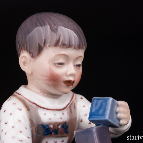 Мальчик играющий с кубиками, Dahl Jensen, Дания