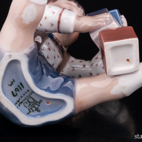 Мальчик играющий с кубиками, Dahl Jensen, Дания