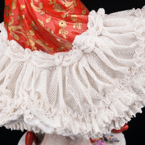 Балерина в красном платье, кружевная, Volkstedt, Германия, до 1935 г
