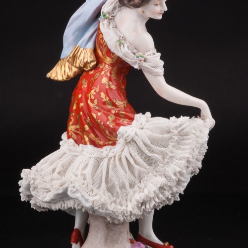 Балерина в красном платье, кружевная, Volkstedt, Германия, до 1935 г