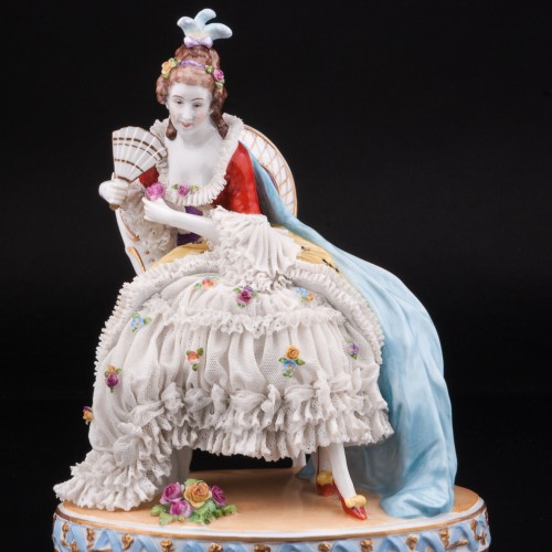 Девушка с веером на стуле, кружевная, E. A. Muller, Германия, кон. 19 - нач. 20 вв