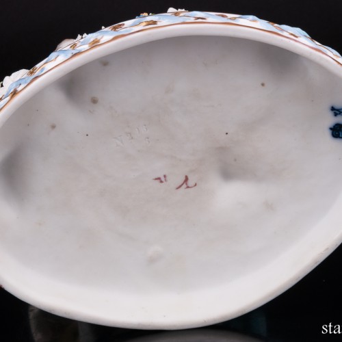 Девушка с веером на стуле, кружевная, E. A. Muller, Германия, кон. 19 - нач. 20 вв