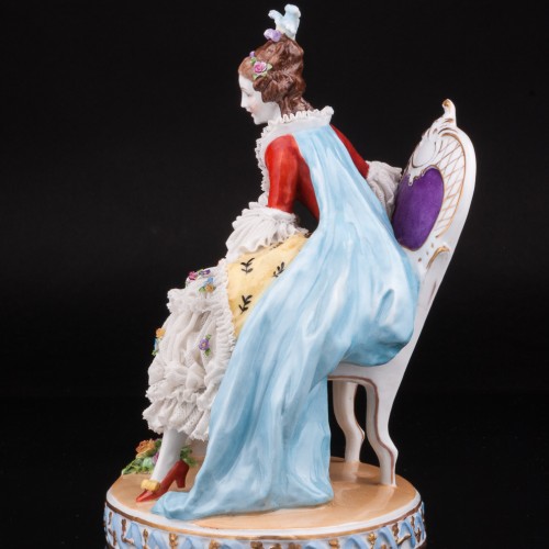 Девушка с веером на стуле, кружевная, E. A. Muller, Германия, кон. 19 - нач. 20 вв