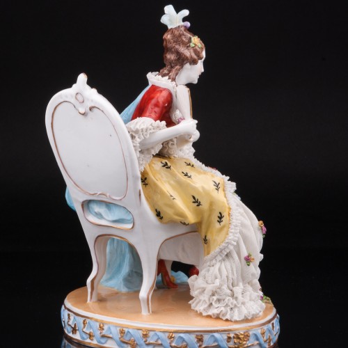 Девушка с веером на стуле, кружевная, E. A. Muller, Германия, кон. 19 - нач. 20 вв