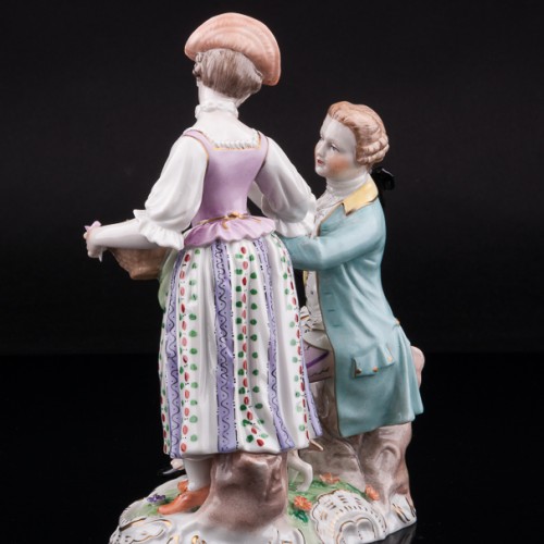 Пара с цветами и собачкой, Carl Thieme, Германия, сер. 20 в