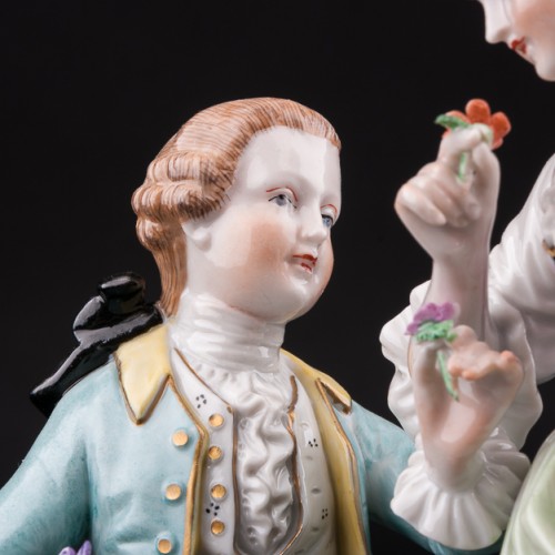 Пара с цветами и собачкой, Carl Thieme, Германия, сер. 20 в