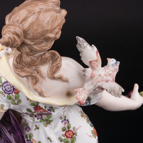 Девушка с птицей, Дрезден, Германия, 19 в