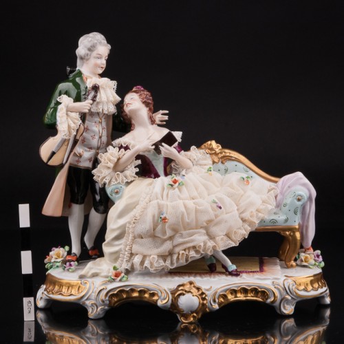 Пара с книжкой и скрипкой, кружевная, Unterweissbach, Германия, 1960 гг