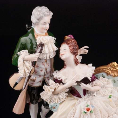 Пара с книжкой и скрипкой, кружевная, Unterweissbach, Германия, 1960 гг