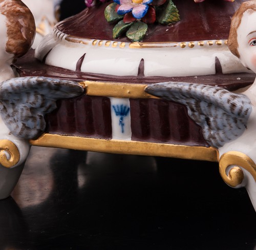 Два канделябра с цветами, Ackermann & Fritze, Германия, нач. 20 в