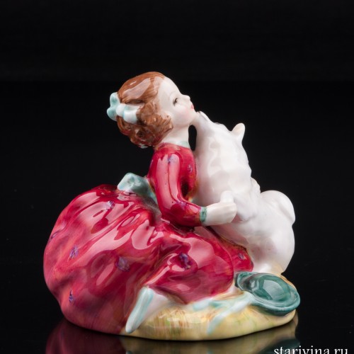 Снова дома, девочка с собакой, Royal Doulton, Великобритания, 1955 г