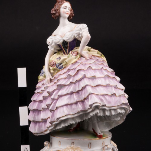 Девушка в розовом платье, Ludwigsburg, Германия, 1900 гг