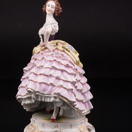 Девушка в розовом платье, Ludwigsburg, Германия, 1900 гг