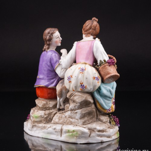 Пара с виноградом и овечкой, Ludwigsburg, Германия, кон. 19 в