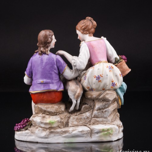 Пара с виноградом и овечкой, Ludwigsburg, Германия, кон. 19 в