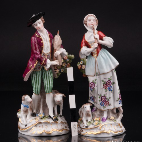 Пастушки, пара с флейтой и волынкой, Ernst Bohne Sohne, Германия, сер. 20 в