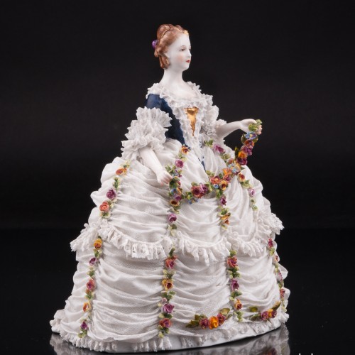 Дама с гирляндой в кружевном платье, Volkstedt, Германия, до 1935 г