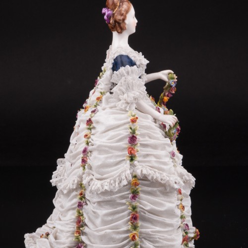 Дама с гирляндой в кружевном платье, Volkstedt, Германия, до 1935 г