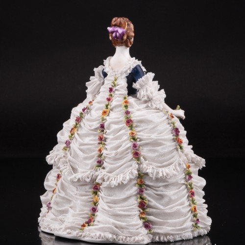 Дама с гирляндой в кружевном платье, Volkstedt, Германия, до 1935 г