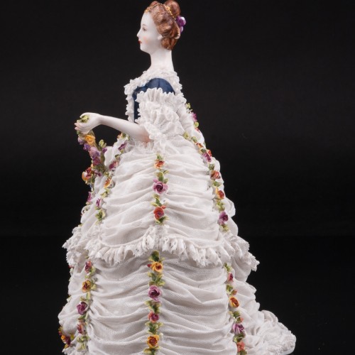 Дама с гирляндой в кружевном платье, Volkstedt, Германия, до 1935 г