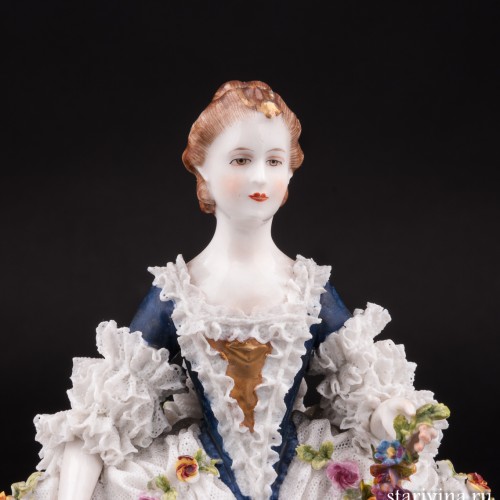 Дама с гирляндой в кружевном платье, Volkstedt, Германия, до 1935 г