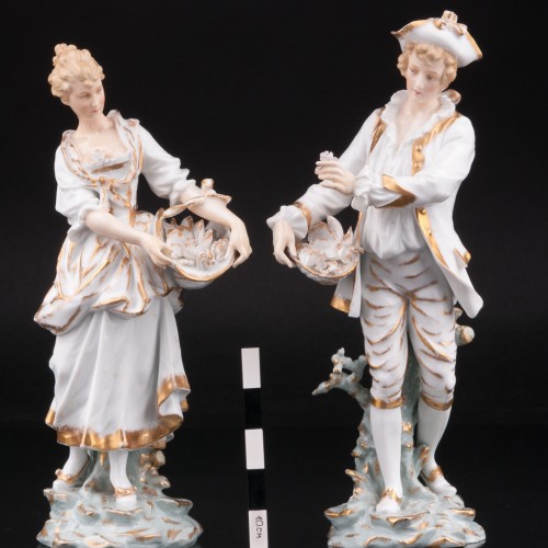 Пара с корзинами цветов, Volkstedt, Германия, 19 в