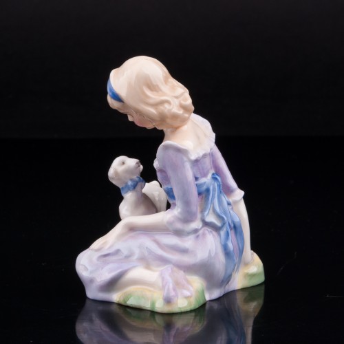 Девочка с ягненком, Royal Doulton, Великобритания