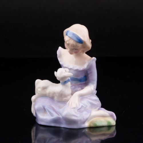 Девочка с ягненком, Royal Doulton, Великобритания