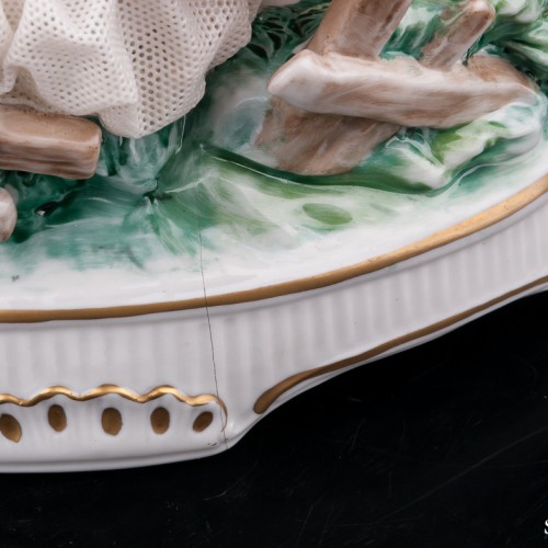 Пара с корзинкой цветов, кружевная, Unterweissbach, Германия, 1960 гг