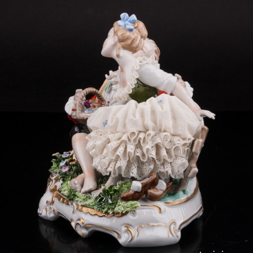 Пара с корзинкой цветов, кружевная, Unterweissbach, Германия, 1960 гг