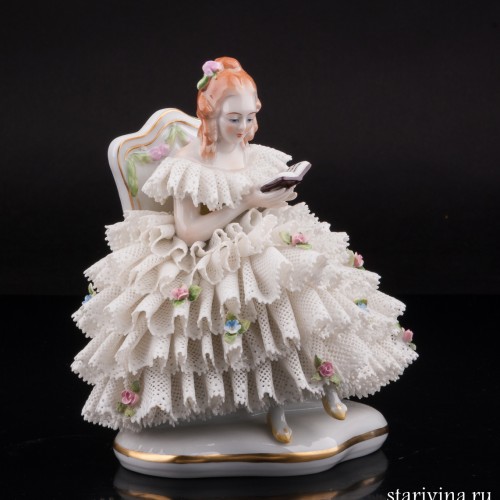 Девушка, читающая книгу, кружевная, Sitzendorf, Германия