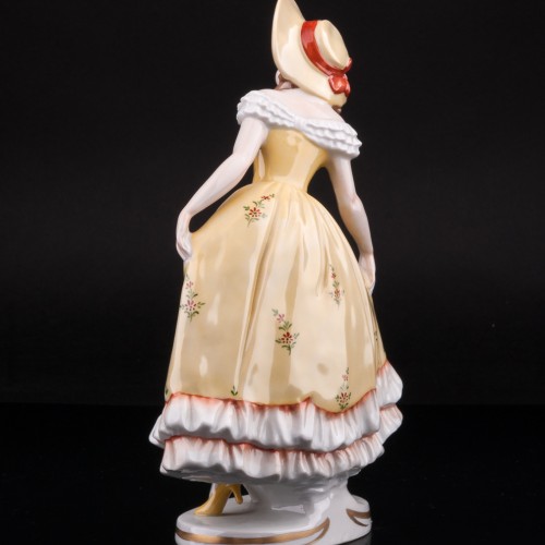 Девушка в желтом платье, Sitzendorf, Германия