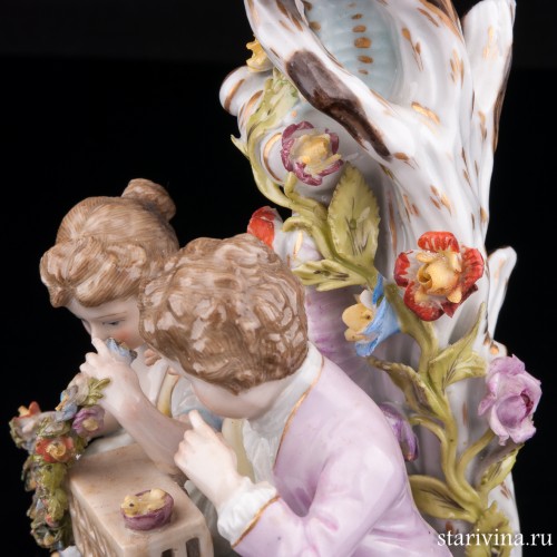 Дети с гирляндой и птичьей клеткой, подсвечник, Германия, 1888-1901 гг