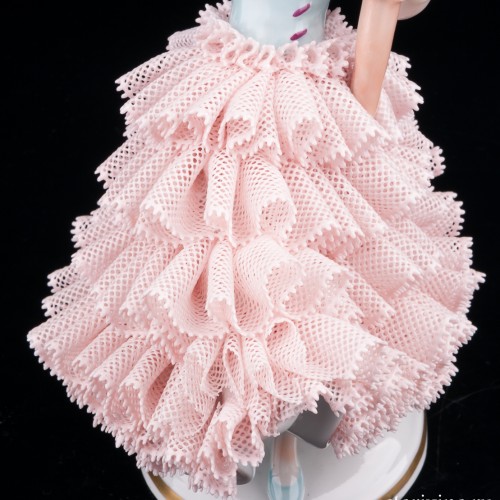 Девушка в капоре с зонтиком, кружевная, Sitzendorf, Германия