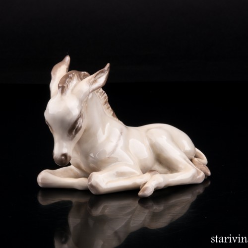 Статуэтка из фарфора Лежащий ослик, Rosenthal, Германия, 1930-50 гг.
