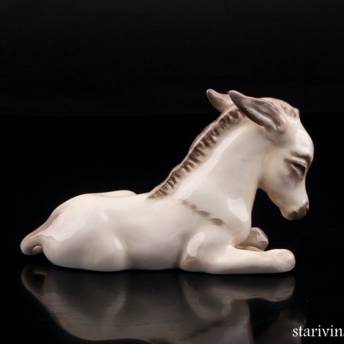Статуэтка из фарфора Лежащий ослик, Rosenthal, Германия, 1930-50 гг.