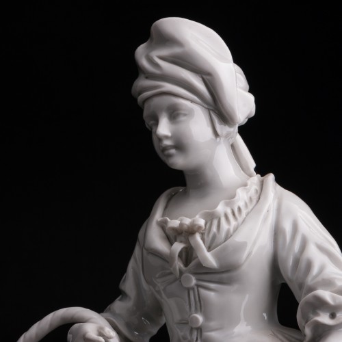 Девушка с корзиной, Дрезден, Германия, пер. пол. 20 в