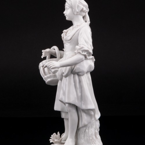 Девушка с корзиной, Дрезден, Германия, пер. пол. 20 в