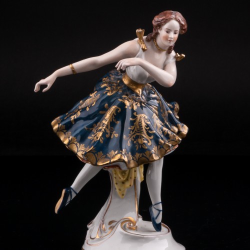 Танцующая девушка в синем платье, Volkstedt, Германия, кон. 19 - нач. 20 вв