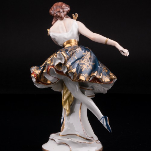 Танцующая девушка в синем платье, Volkstedt, Германия, кон. 19 - нач. 20 вв