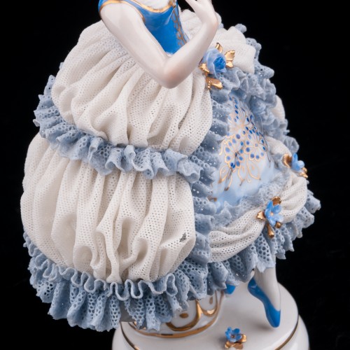 Девушка в голубом платье, кружевная, Muller & Co, Германия, нач. 20 в