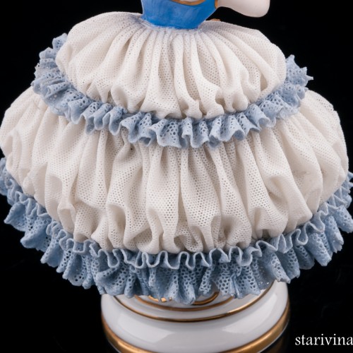 Девушка в голубом платье, кружевная, Muller & Co, Германия, нач. 20 в